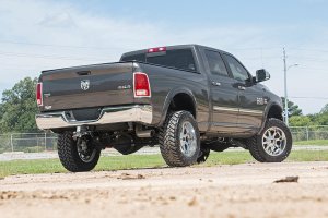 Ram 2500 Suspension Lift Kit - Front - Rough Country - 2.5 Inch Lift Kit | V2 - '14-'18